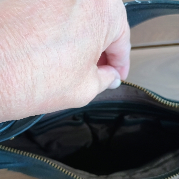 Cole Haan Black and Gold Shoulder Bag with Sleek Design - Picture 3 of 4